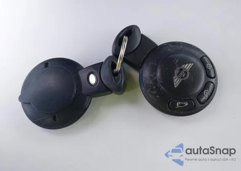 2010 Mini Cooper S from USA, damaged, VIN WMWMF7C54ATX41975